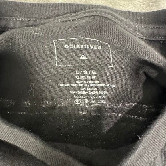Quiksilver Black Blue Logo In Flames Surfing Graphic T-shirt Size Large - Picture 3 of 5